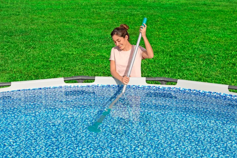 AquaSurge pool dammsugare - uppladdningsbar