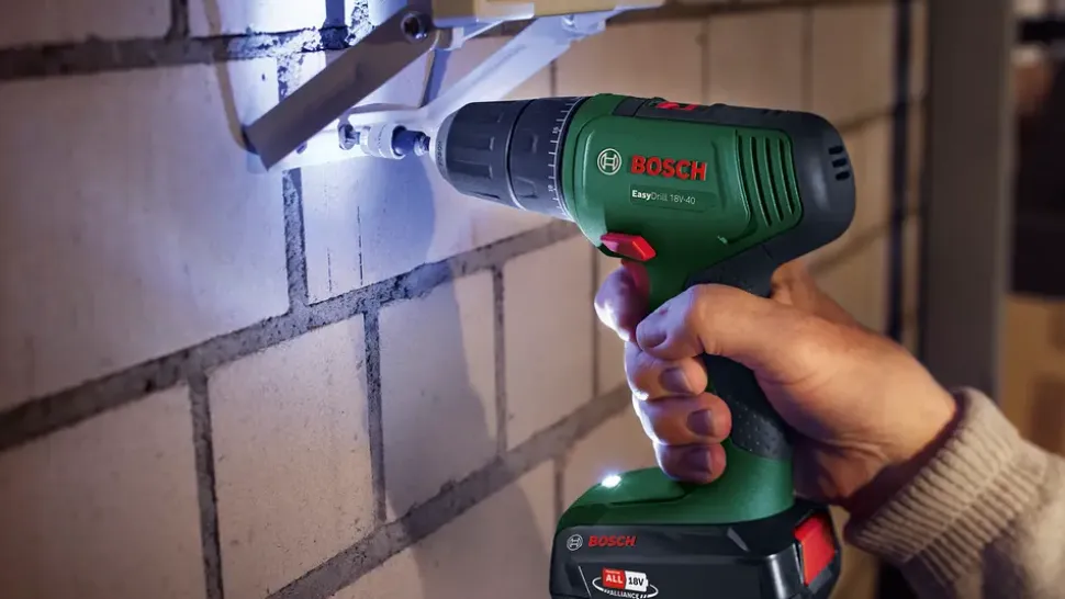 Bosch Akku skruvdragare 18V-40 - inkl. 2 st. 1,5 Ah-batterier