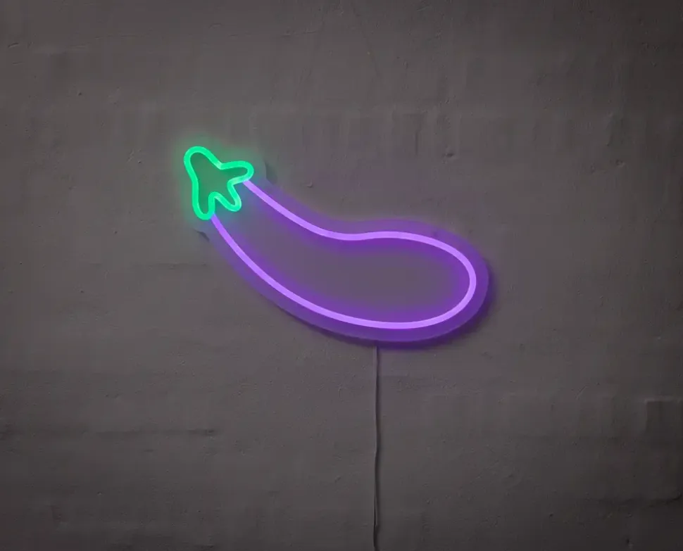 Neonskylt Aubergine H. 38 x B. 22 cm