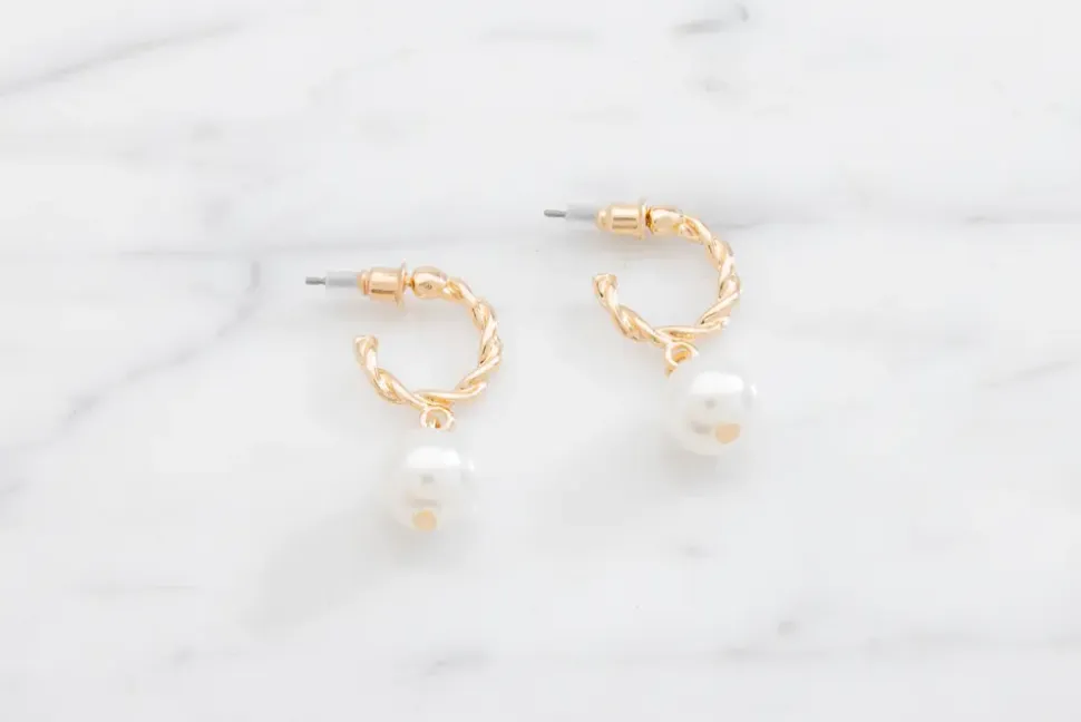 Örhängen twisted hoop med pärla - guld