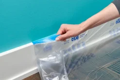 ScotchBlue™ Skyddsplast med maskeringstejp – 60,9 cm x 27,4 meter