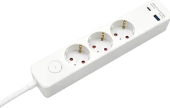 3 uttag med USB och strömbrytare