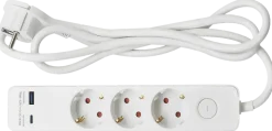 3 uttag med USB och strömbrytare